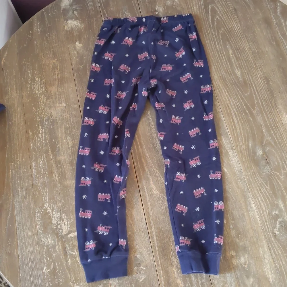 Size 6 Janie and Jack cotton train pajamas set